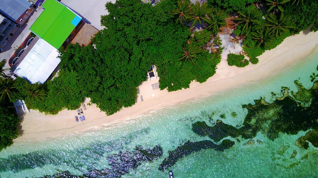 Rasdhoo Island Inn Beachfront Exterior photo