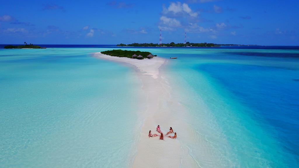 Rasdhoo Island Inn Beachfront Exterior photo